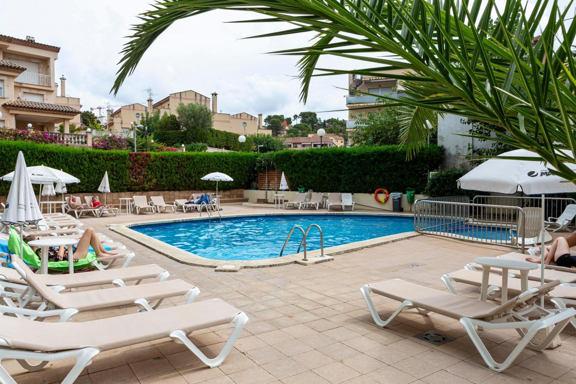 Medplaya Aparthotel Esmeraldas Tossa de Mar Exterior photo